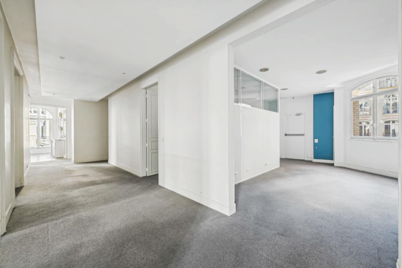 Bureau Paris 212m² Location bureau Paris OLBUR2427035 8